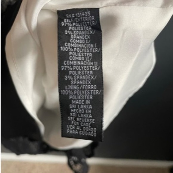 NWT Chetta B Women's White Black Drape Neck Eyelet Lace Hem Sheath Dress Size 12 - Picture 4 of 4